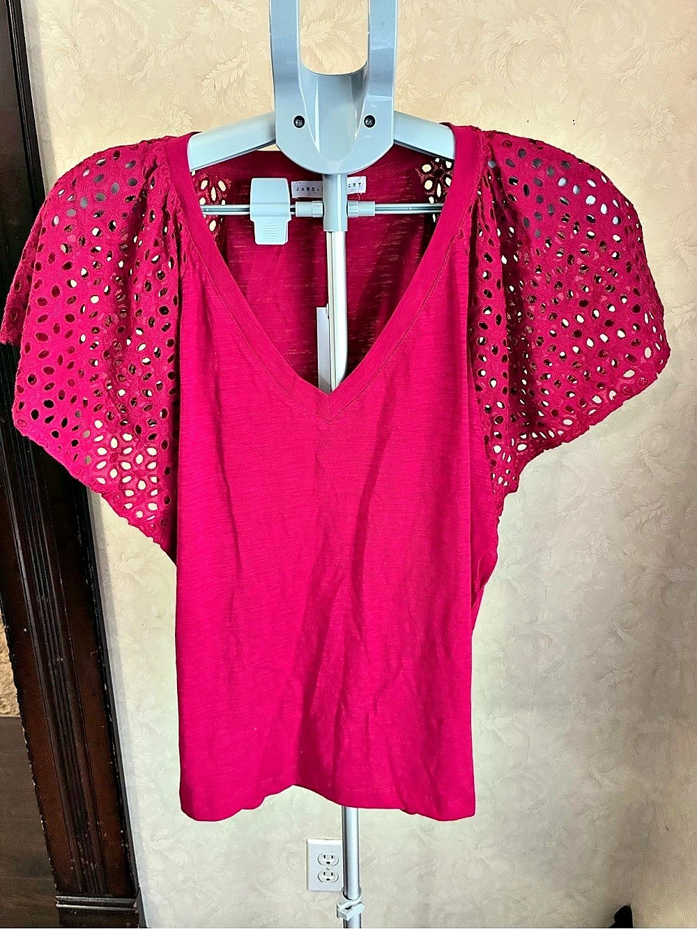 Jane + Delancey Eyelet Sleeve V-Neck Tunic in Pink NWT